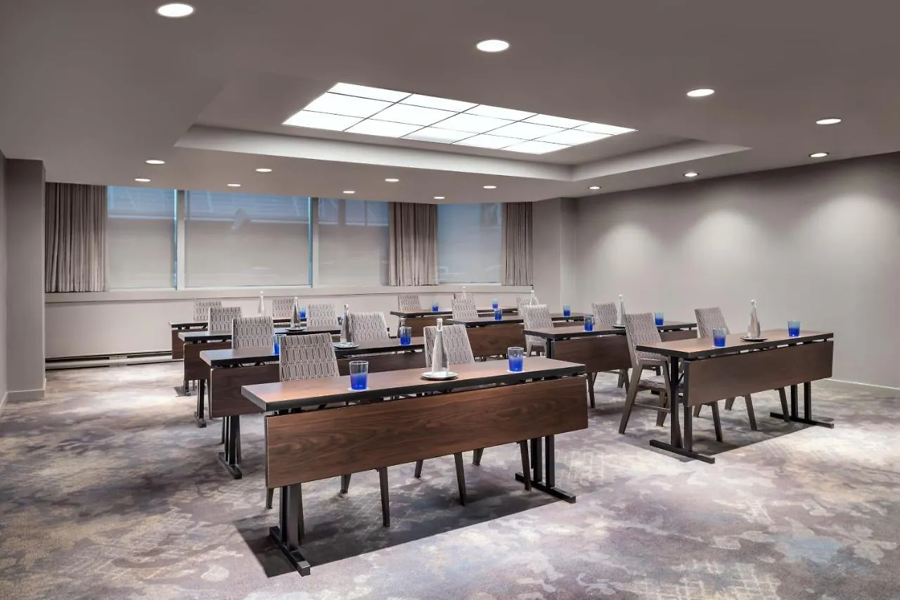 Sheraton Gateway Hotel In Toronto International Airport Mississauga 4*,